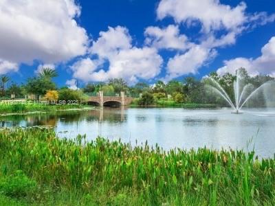 EAGLE CREEK. VILLAGE - Residential Lease