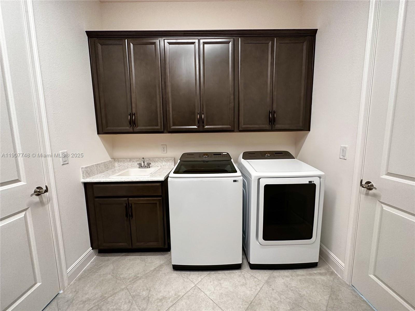 EAGLE CREEK. VILLAGE - Residential Lease