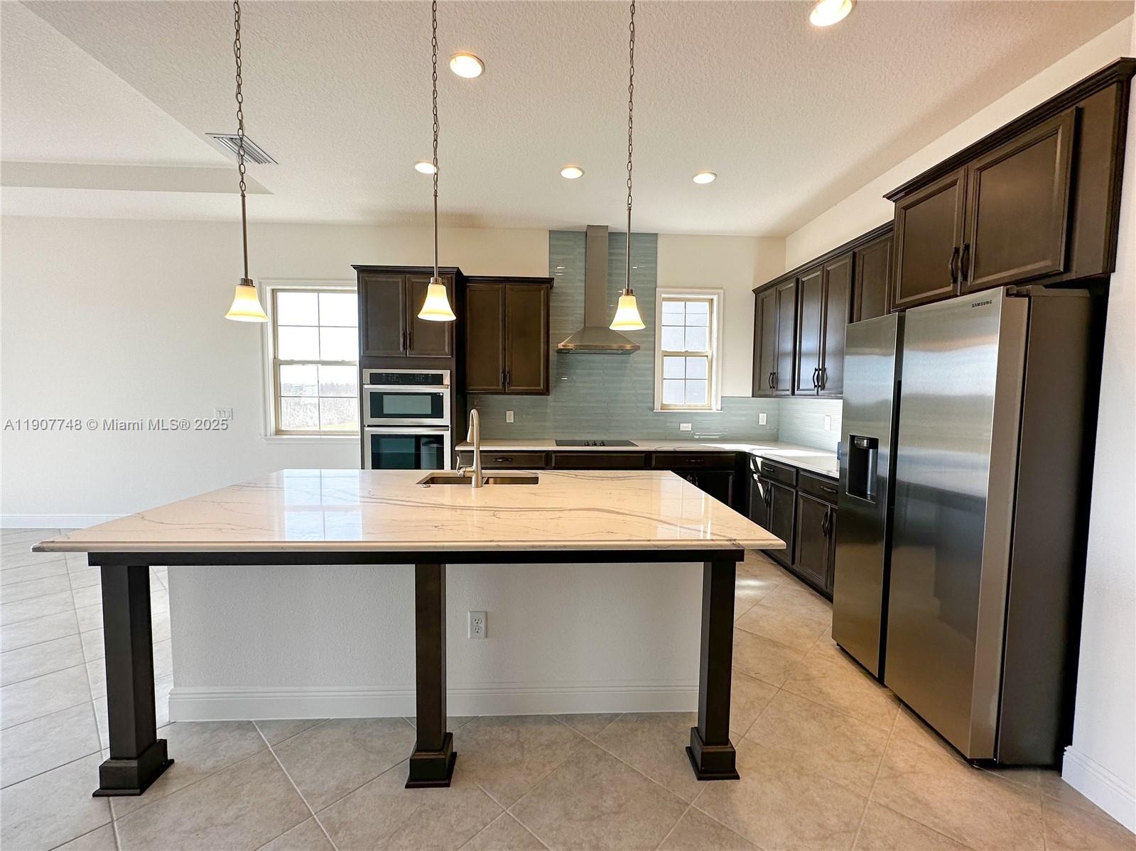 EAGLE CREEK. VILLAGE - Residential Lease