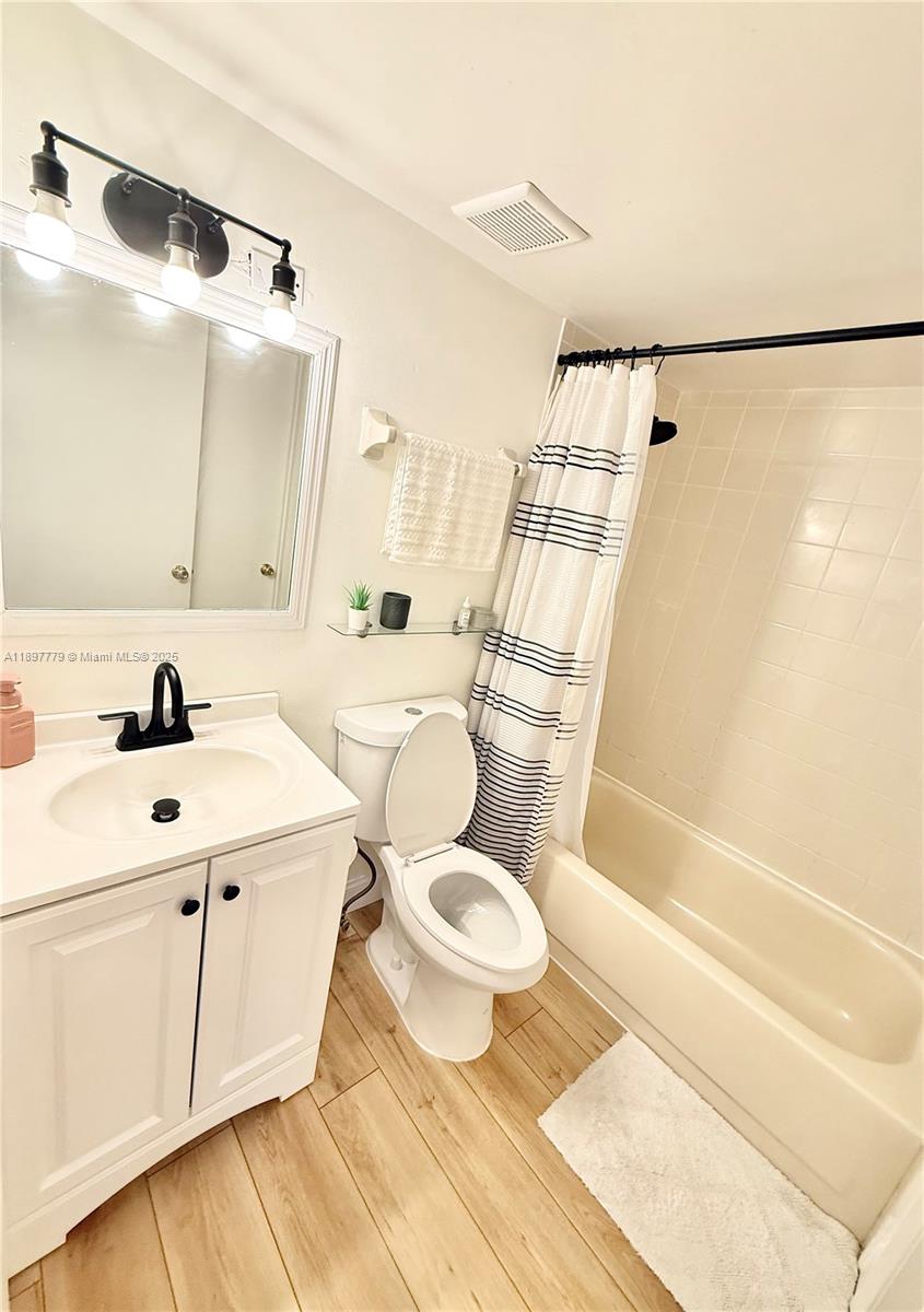 PLANTATION FOREST CONDO - Residential Lease