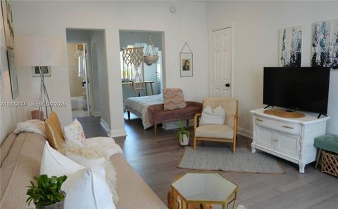 1227 Euclid Ave 7 Miami Beach FL 33139