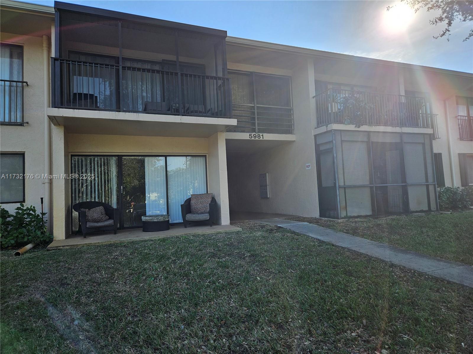 Rental Property at 5981 Washington St 212, Hollywood, Broward County, Florida - Bedrooms: 2 
Bathrooms: 2  - $1,900 MO.