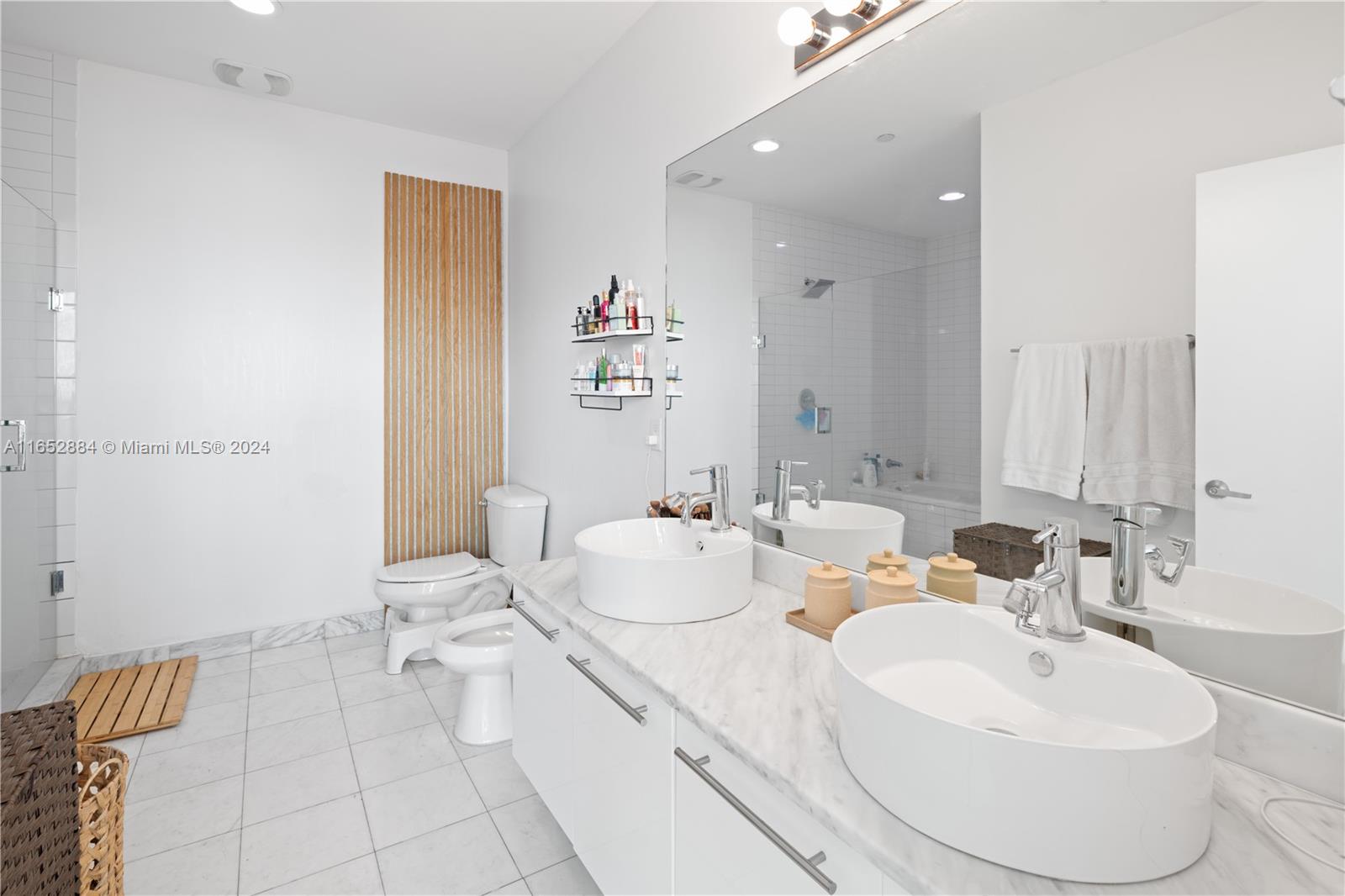 MARINABLUE CONDO - Residential