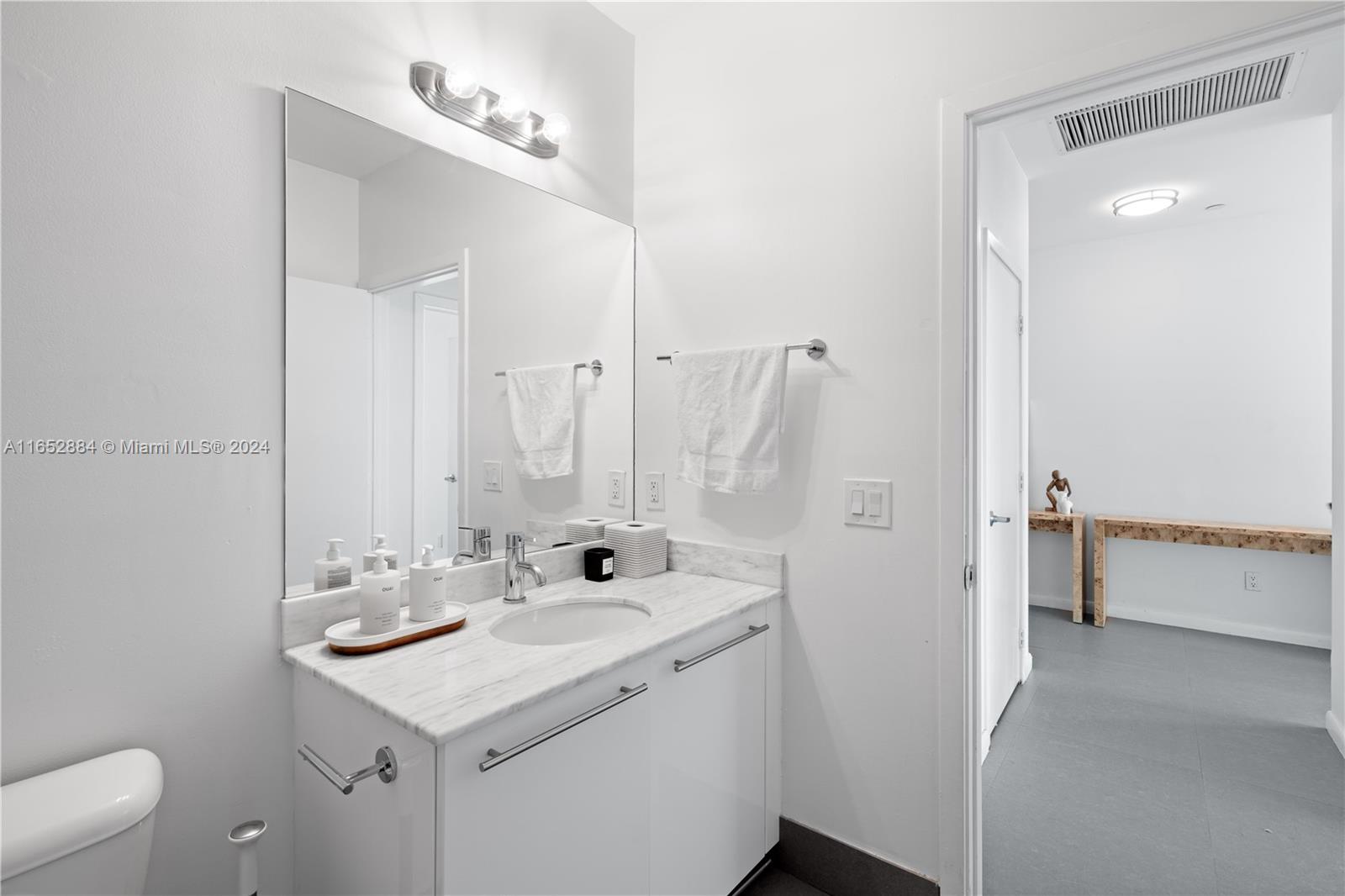 MARINABLUE CONDO - Residential