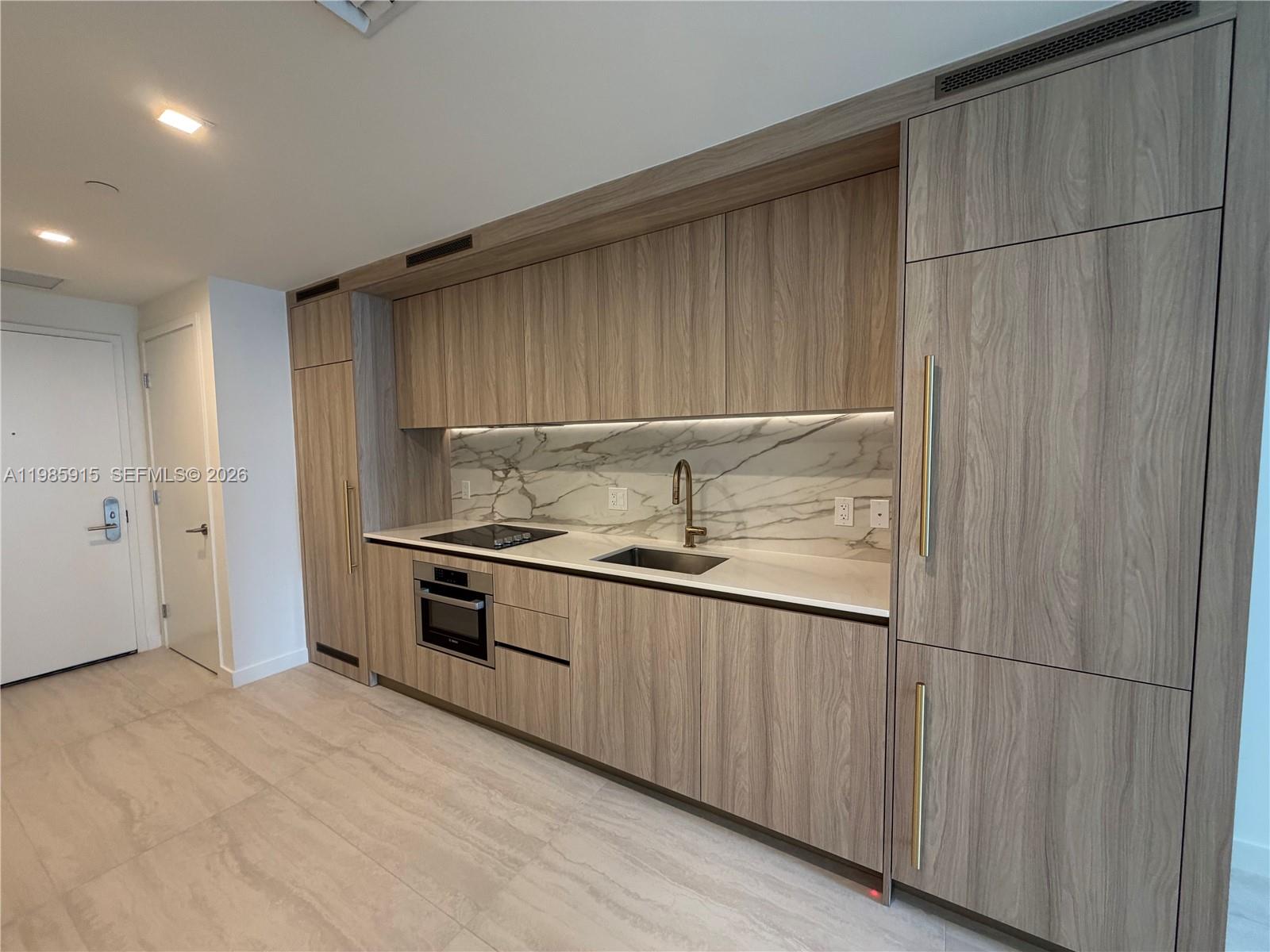 VICEROY RESIDENCES - Residential Lease