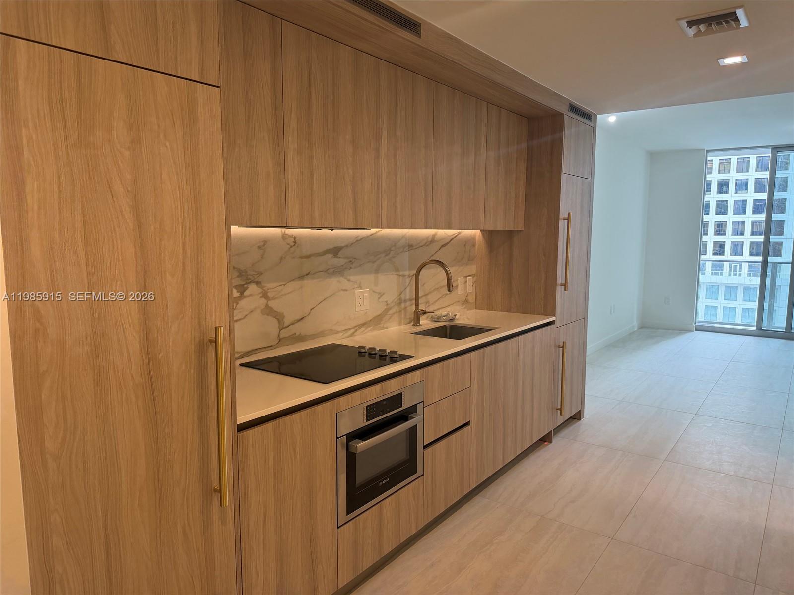 VICEROY RESIDENCES - Residential Lease