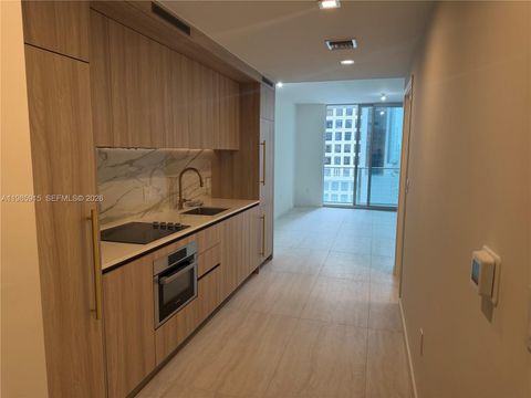 77 SE 5th Street 1613 Miami FL 33131