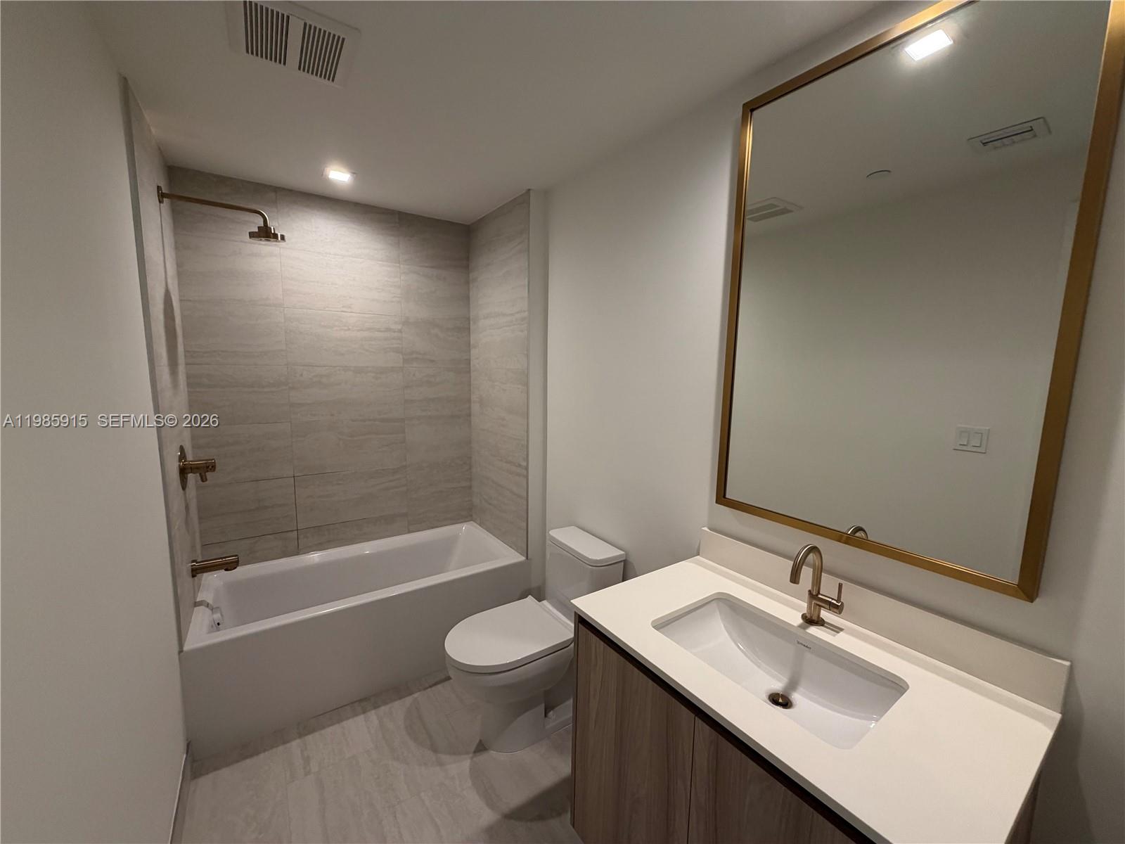 VICEROY RESIDENCES - Residential Lease