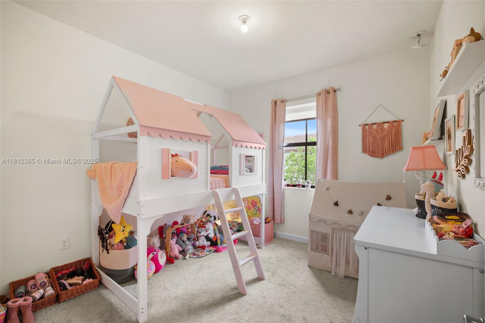 AQUABELLA SECTION TWO - Residential