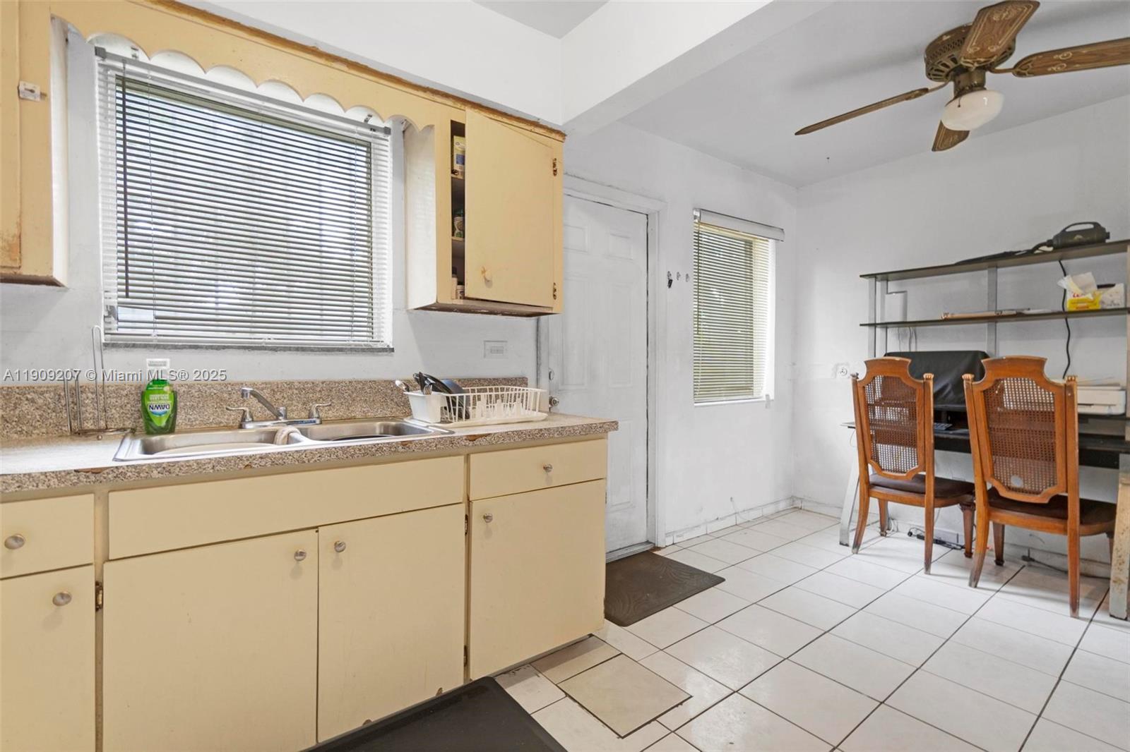 PINE TREE PARK - Residential