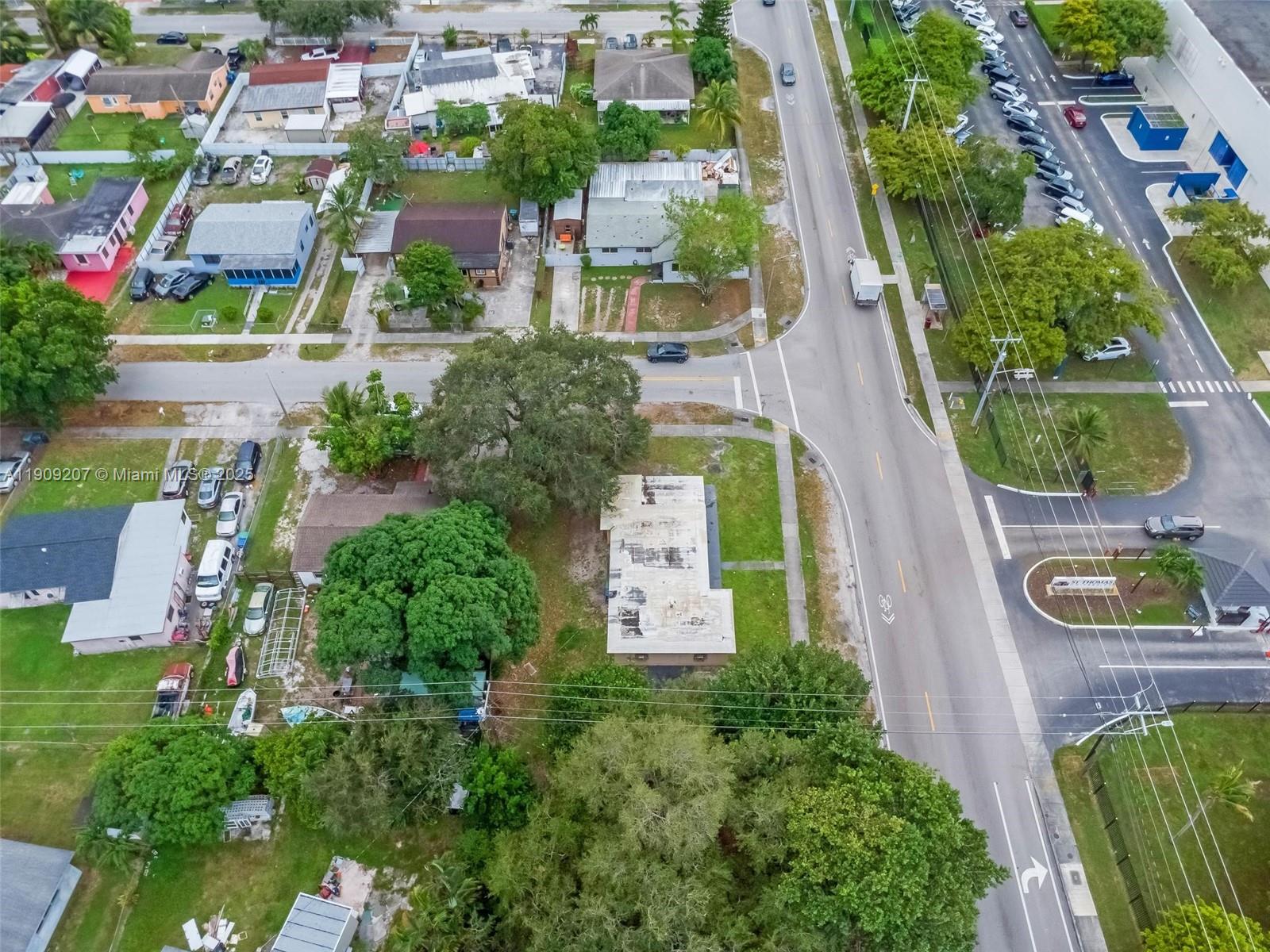 PINE TREE PARK - Residential