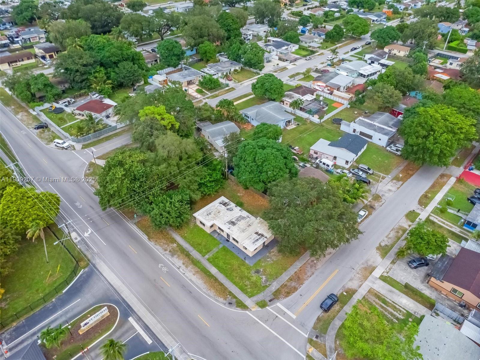 PINE TREE PARK - Residential