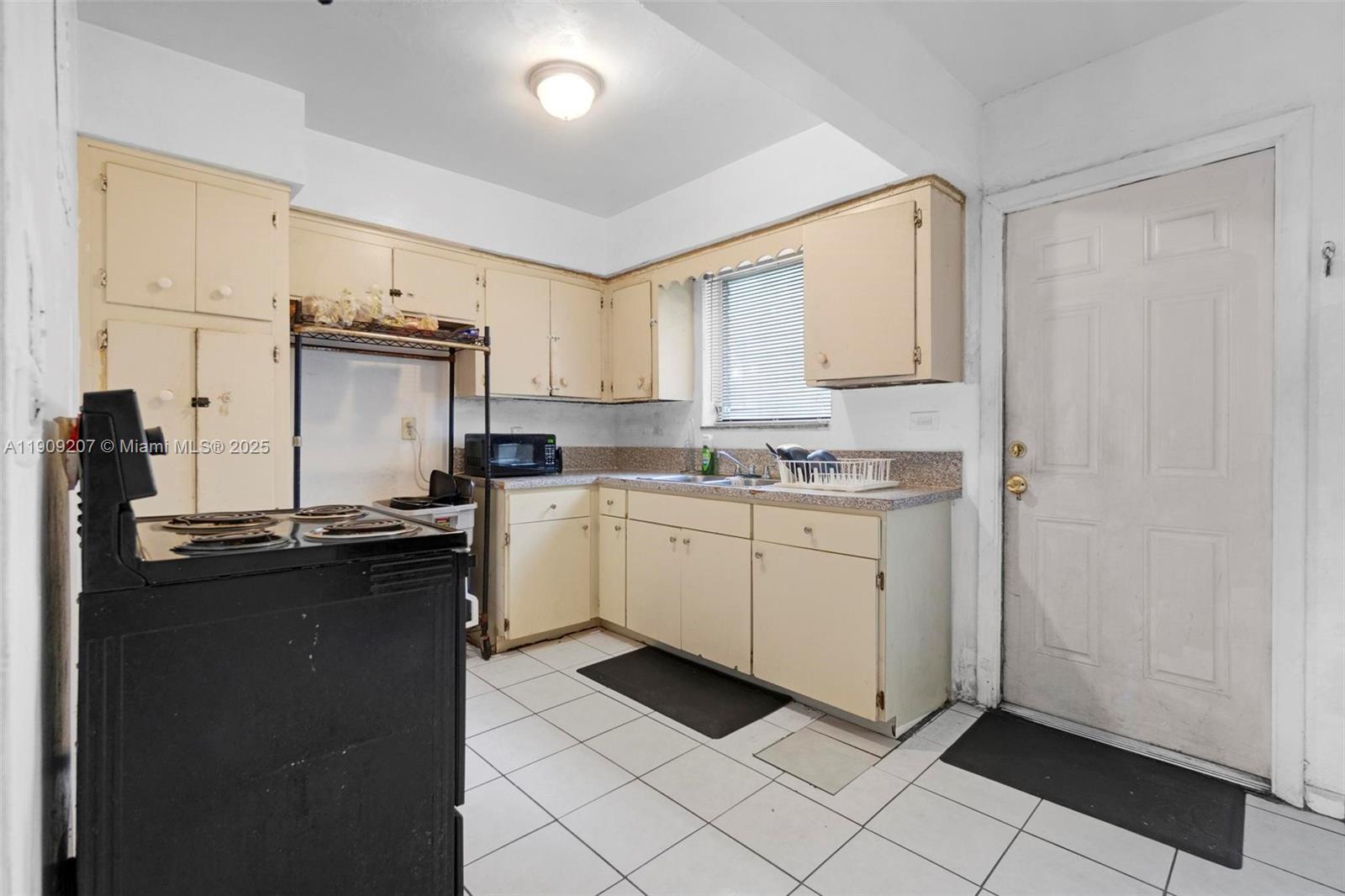 PINE TREE PARK - Residential