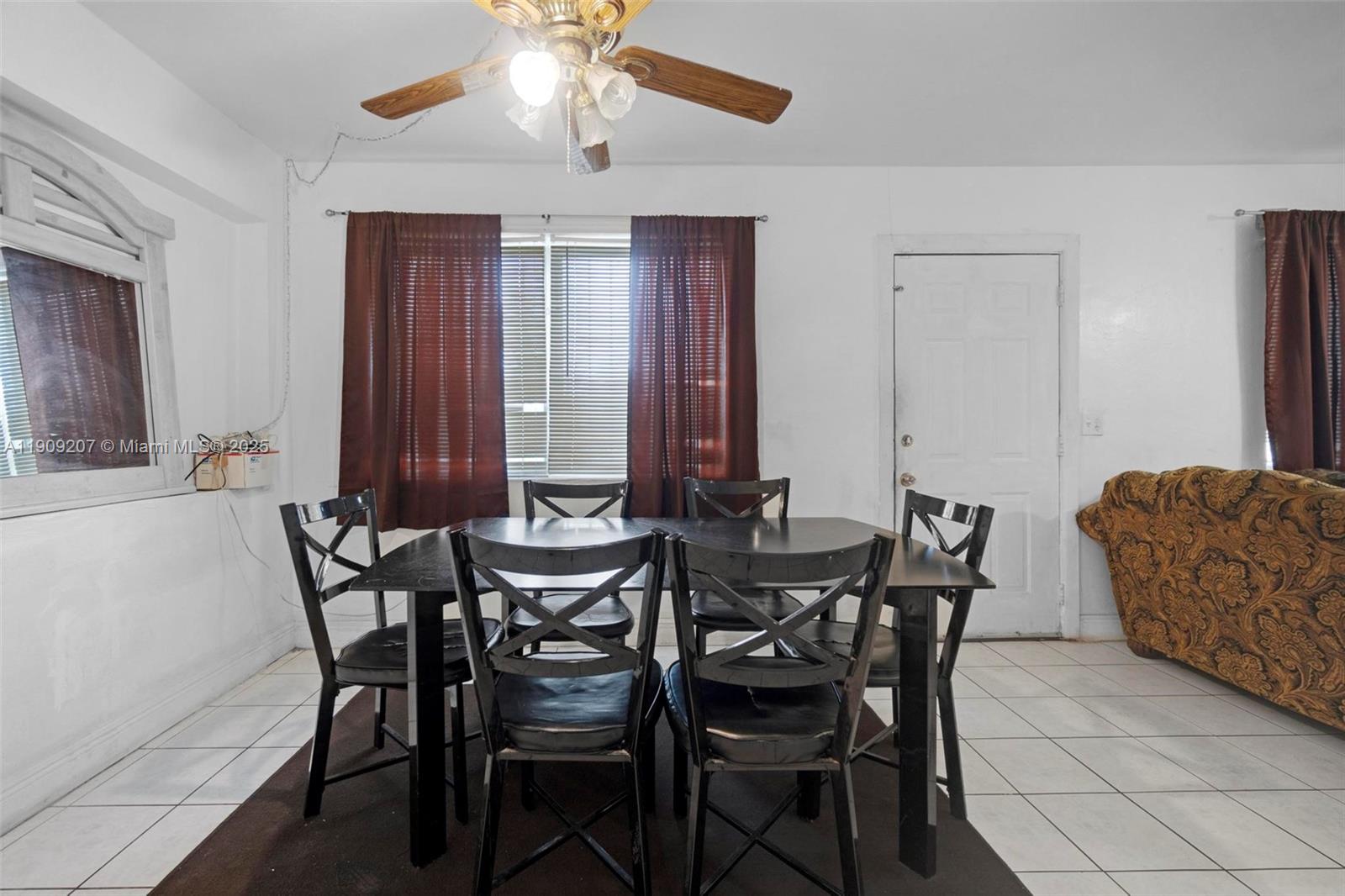 PINE TREE PARK - Residential