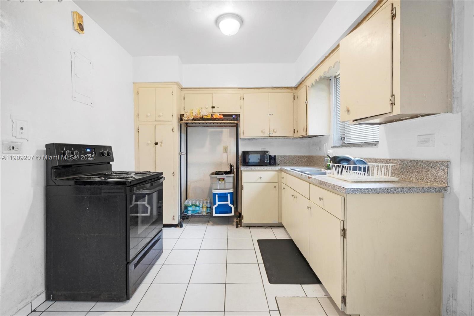 PINE TREE PARK - Residential