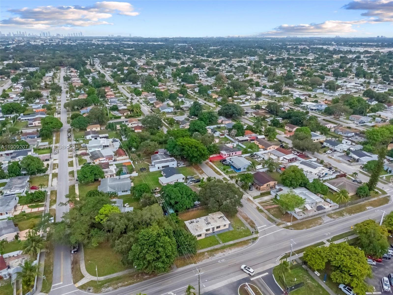 PINE TREE PARK - Residential