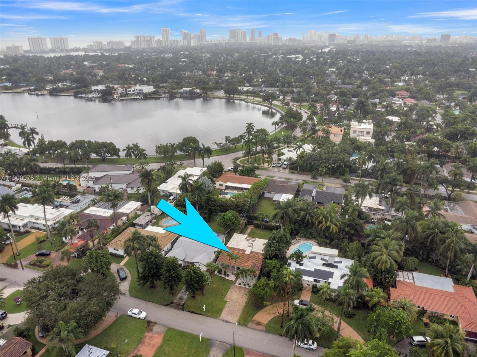 HOLLYWOOD LAKES SECTION - Residential