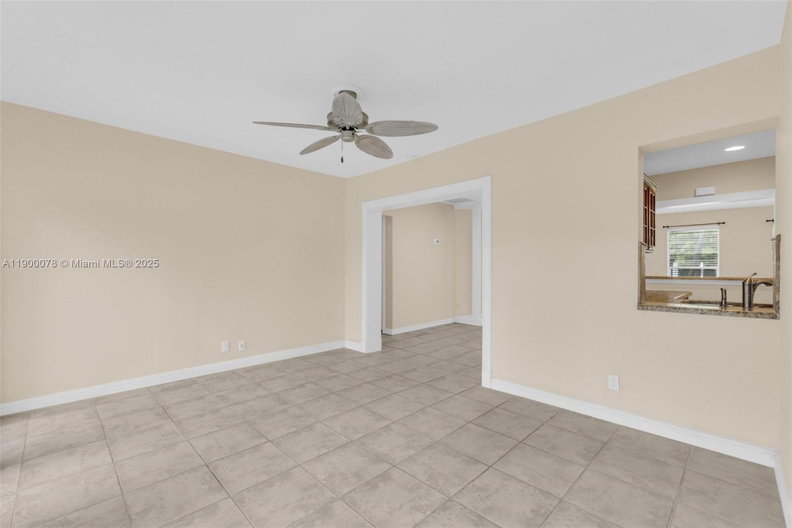 HOLLYWOOD LAKES SECTION - Residential