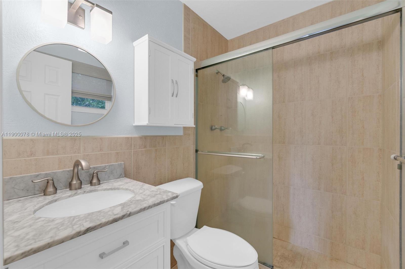 HOLLYWOOD LAKES SECTION - Residential