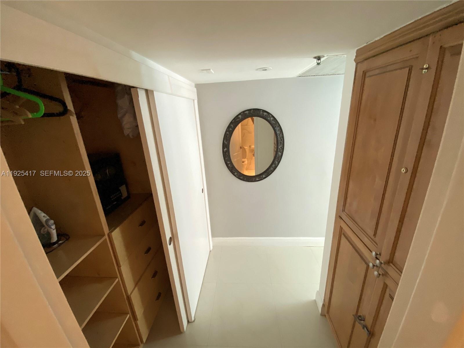 5445 Collins Ave 1504