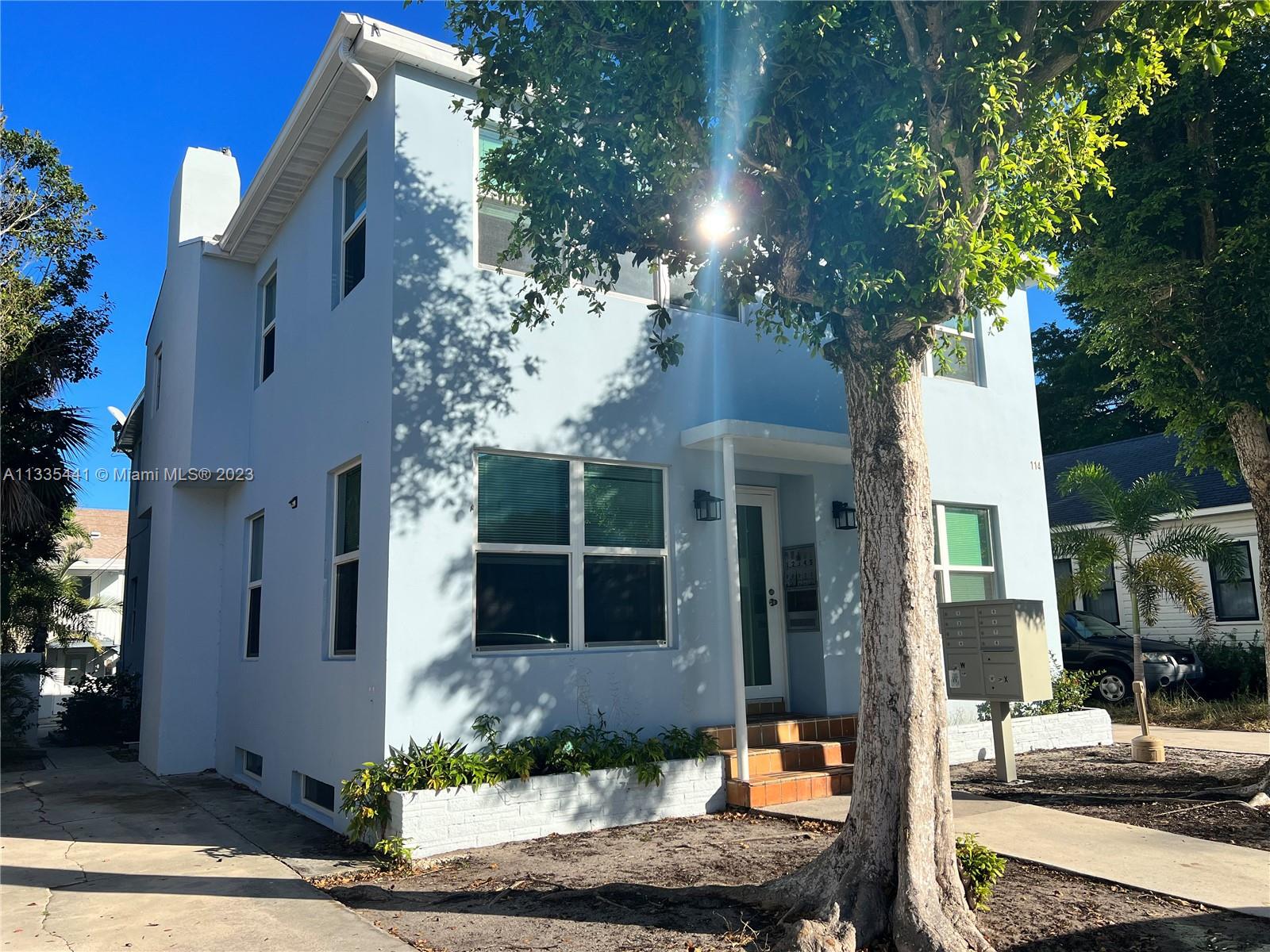 LAKE WORTH BEACH - Residential Lease