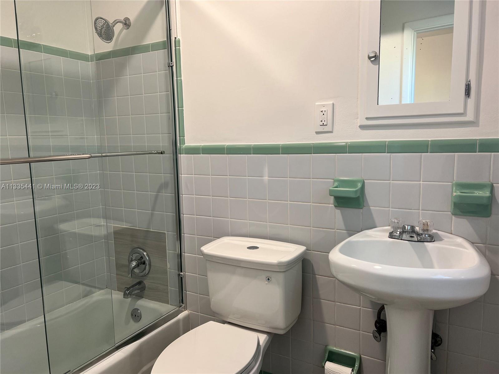 LAKE WORTH BEACH - Residential Lease