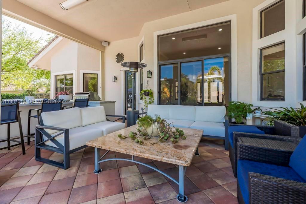 RIVERSTONE - Residential