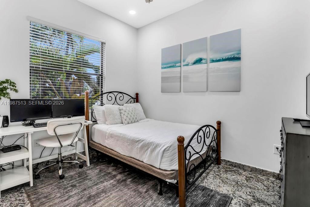 RIVERSTONE - Residential