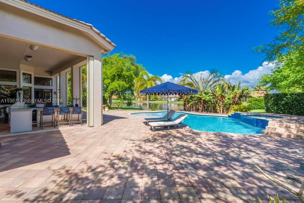 RIVERSTONE - Residential