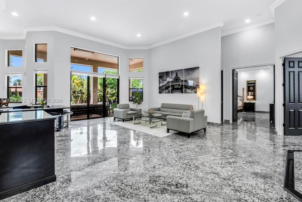 RIVERSTONE - Residential