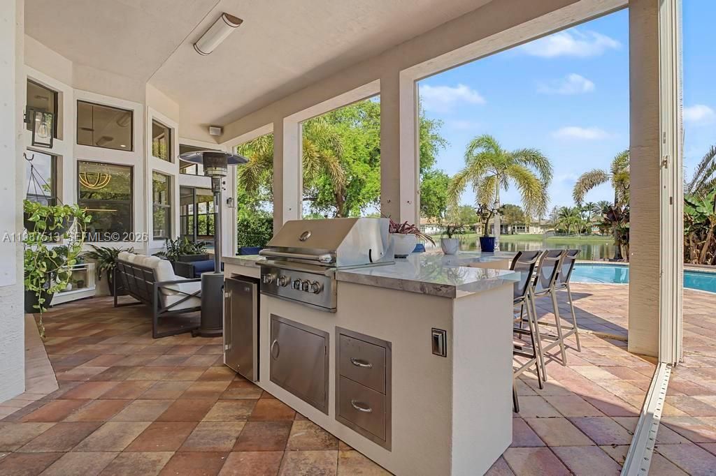 Photo of 15127 SW 40th St, Davie, FL 33331 (MLS # A11987513)