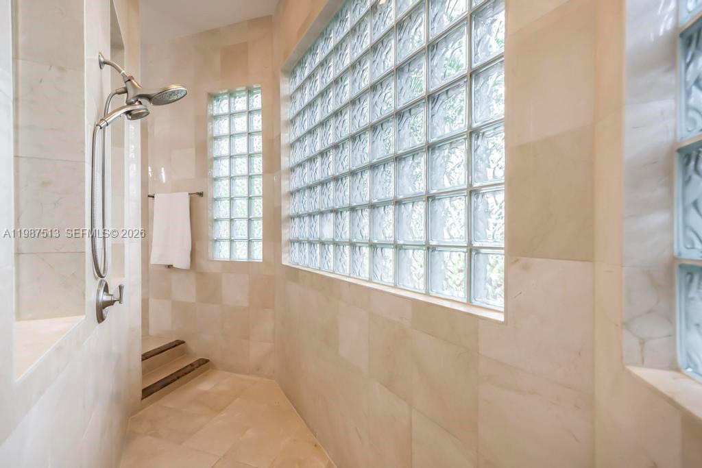 RIVERSTONE - Residential