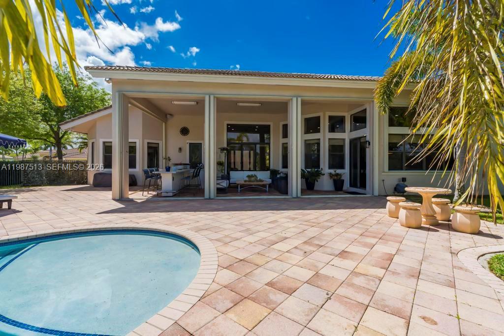 RIVERSTONE - Residential