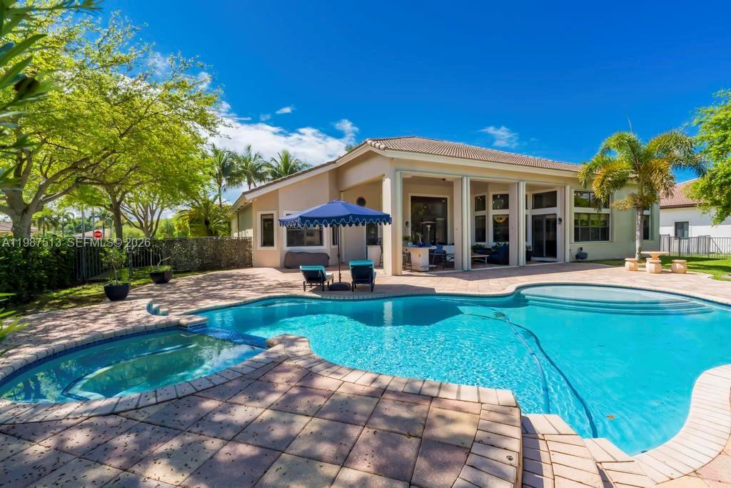 RIVERSTONE - Residential