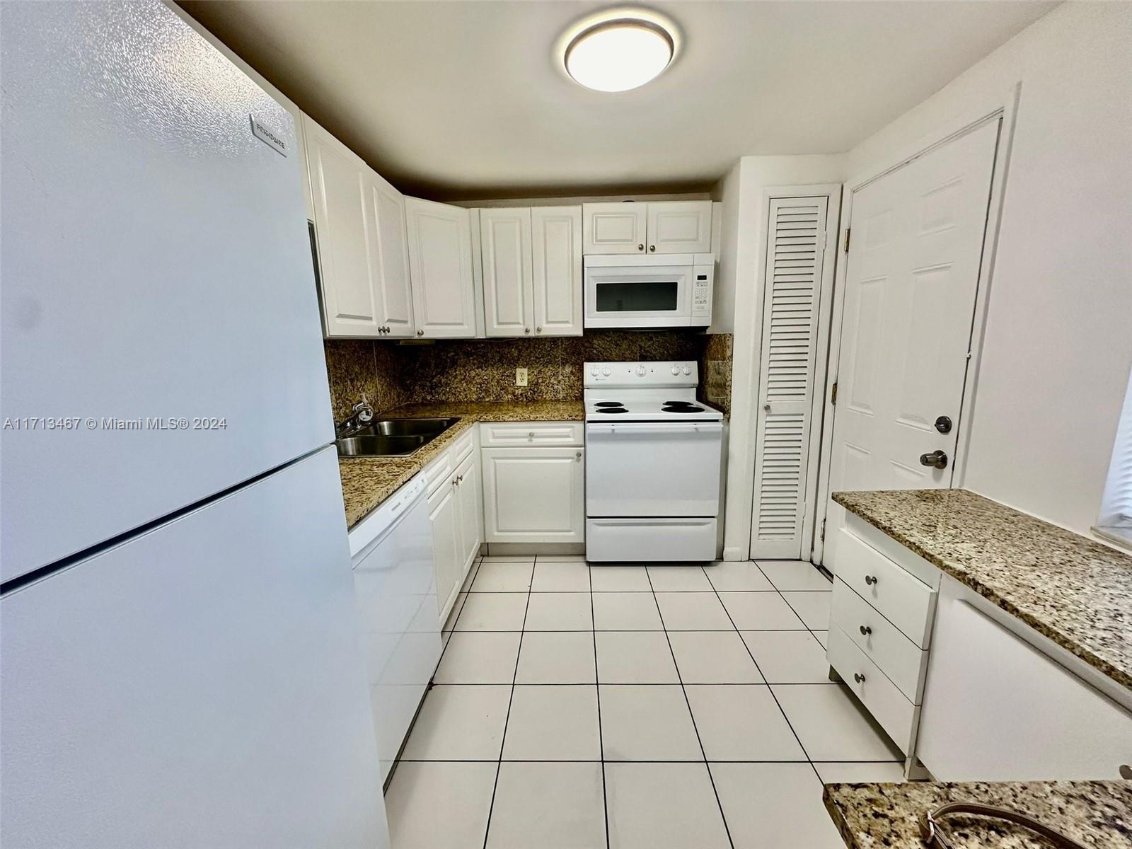 Discover this beautifully 1-bedroom, 1-bath apartment in the heart of Skylake! Located on the First floor, the unit has nice views of the surrounding greenery, offering a private and serene atmosphere. Available to move right away. Don’t miss out—schedule your showing today!