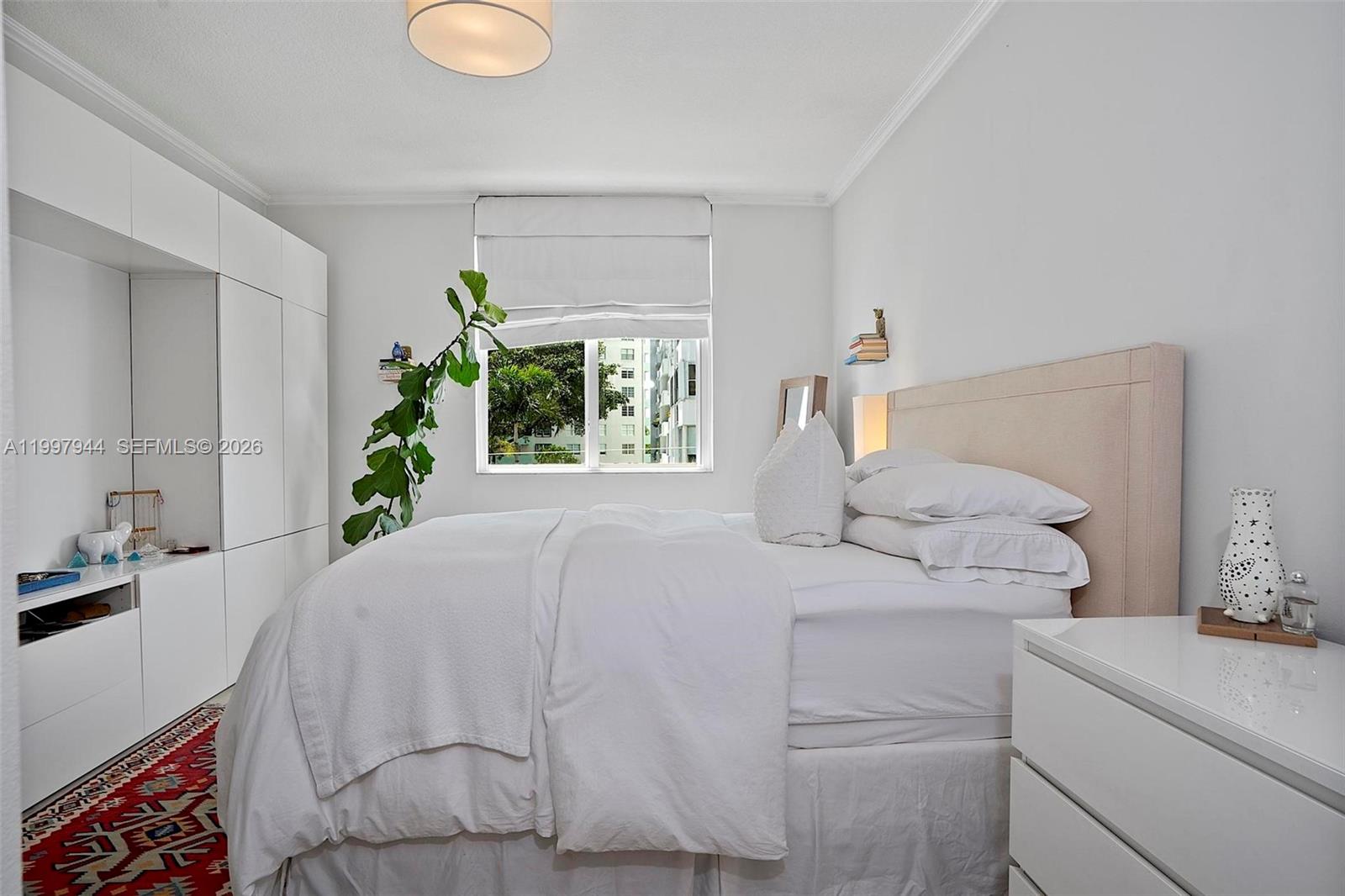 THE VISTAS CONDO - Residential Lease