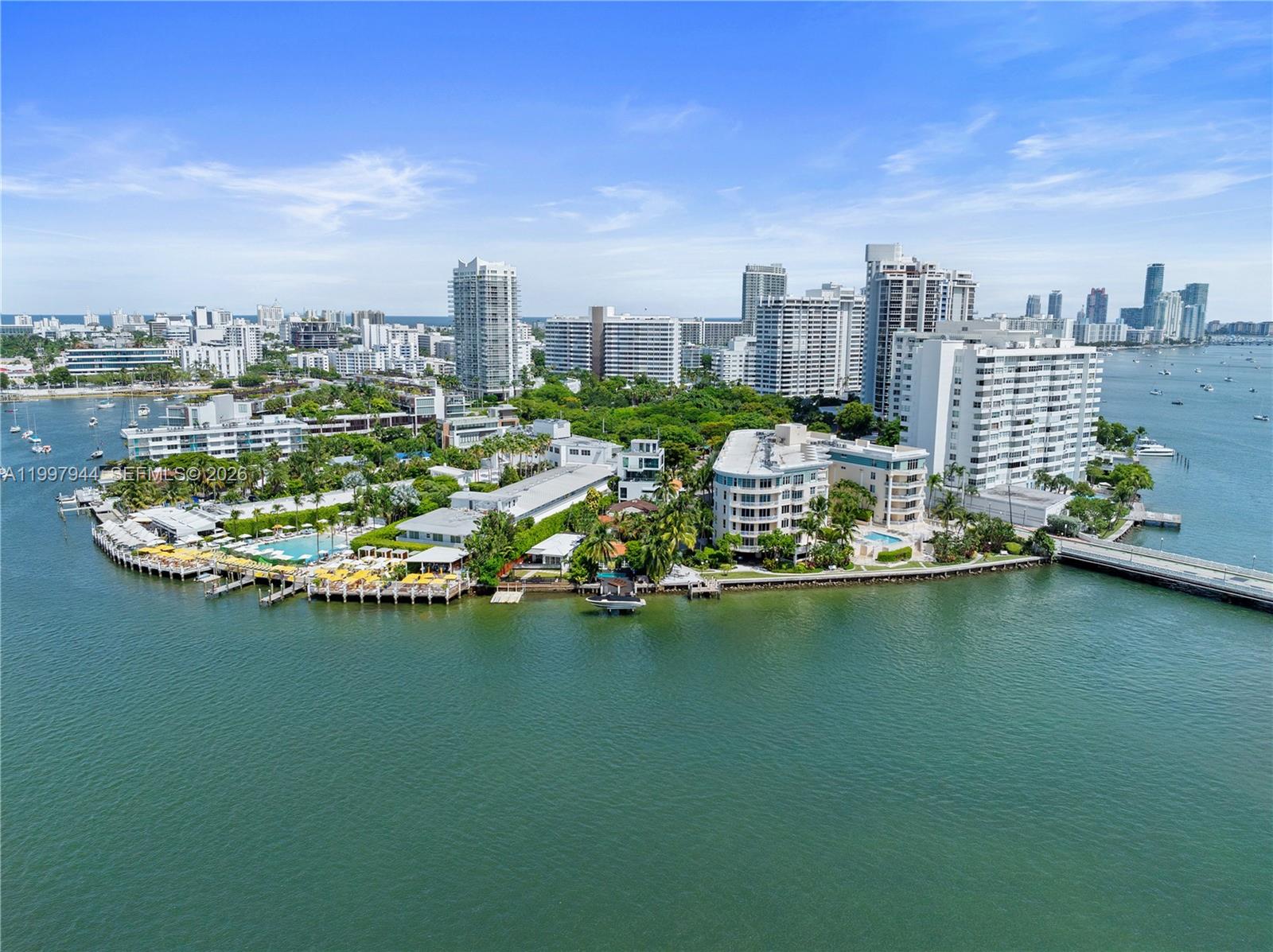 THE VISTAS CONDO - Residential Lease