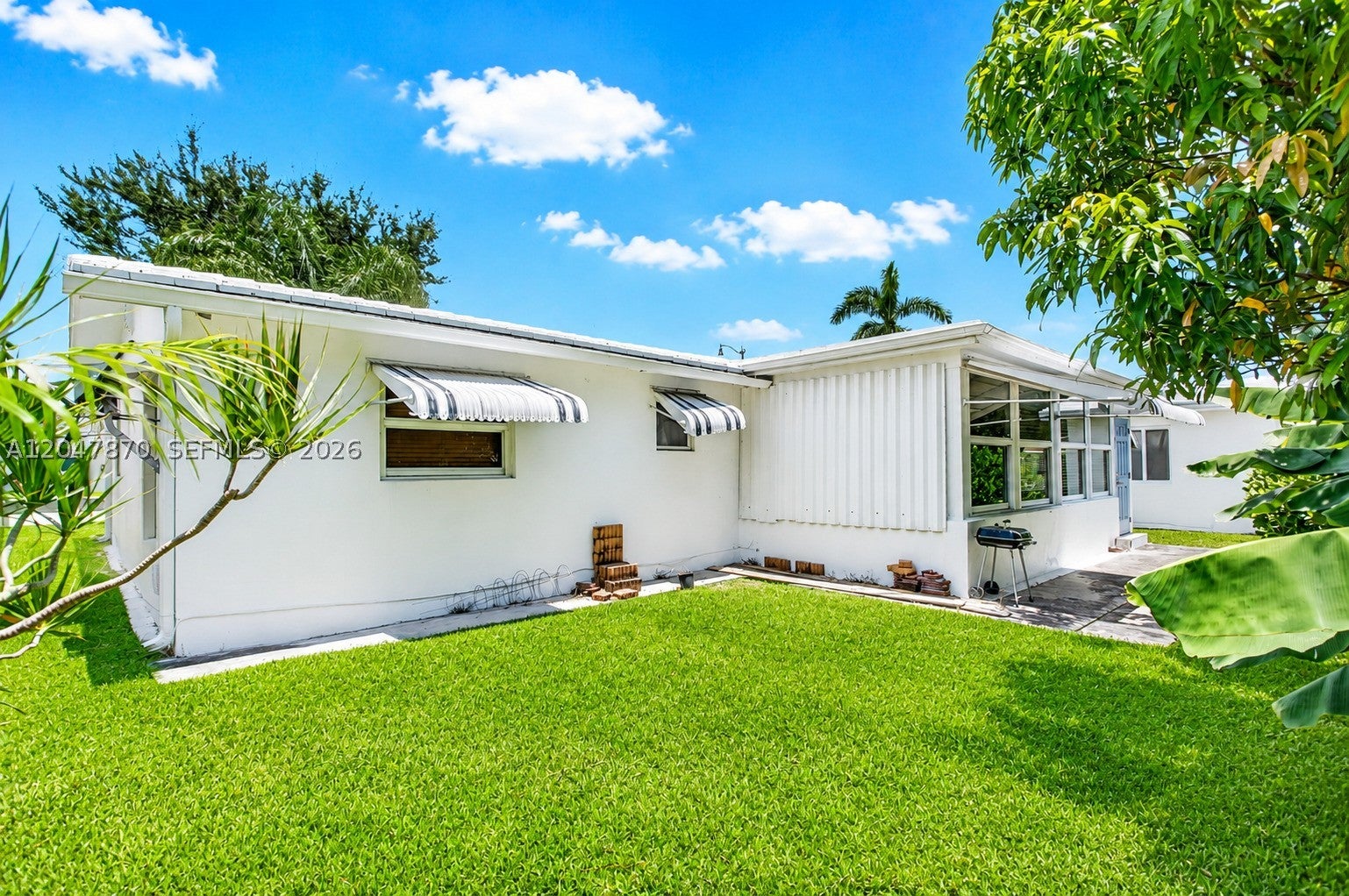 220 S Golf Blvd