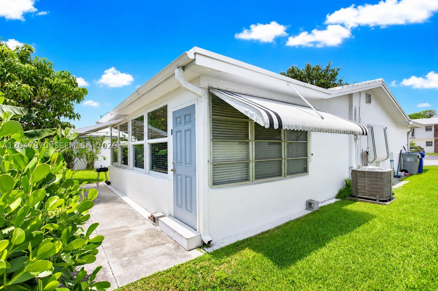 220 S Golf Blvd