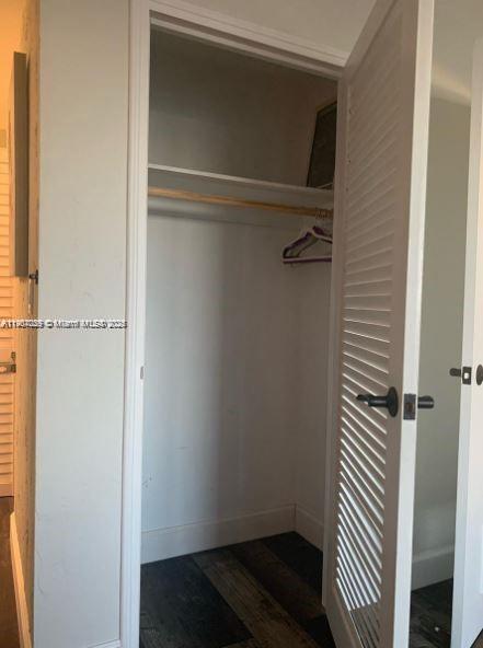 HOLLYWOOD TOWERS CONDO - Residential Lease