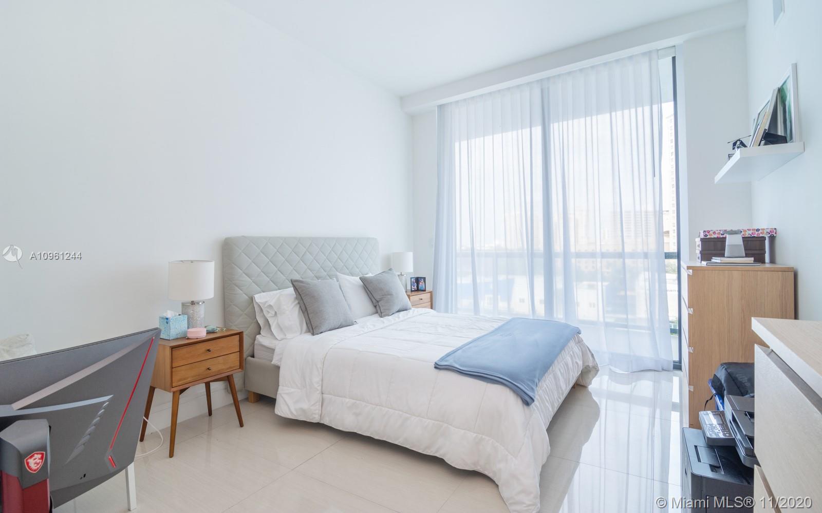 ECHO CONDO - Residential Lease