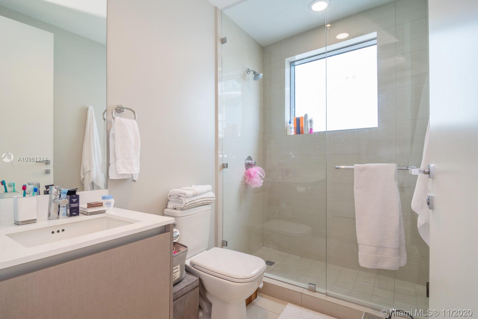 ECHO CONDO - Residential Lease