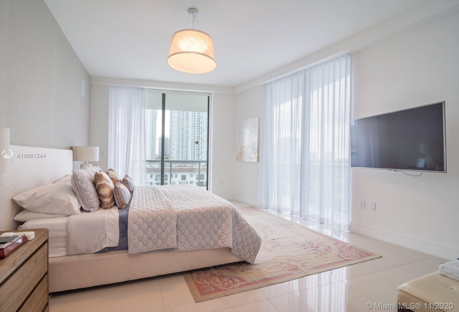 ECHO CONDO - Residential Lease