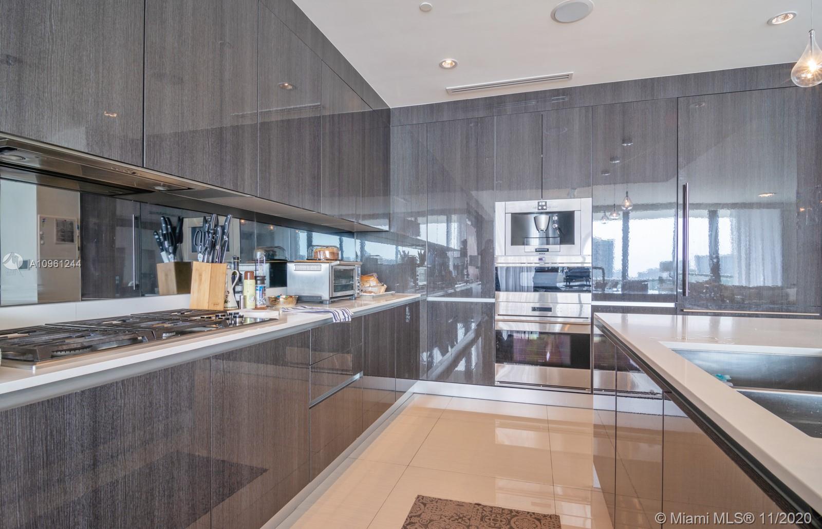 ECHO CONDO - Residential Lease