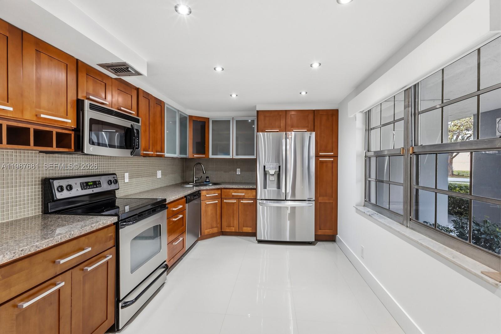 NO 14 PALM-AIRE COUNTRY C - Residential