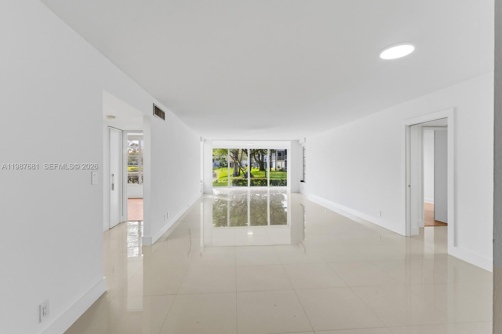 NO 14 PALM-AIRE COUNTRY C - Residential
