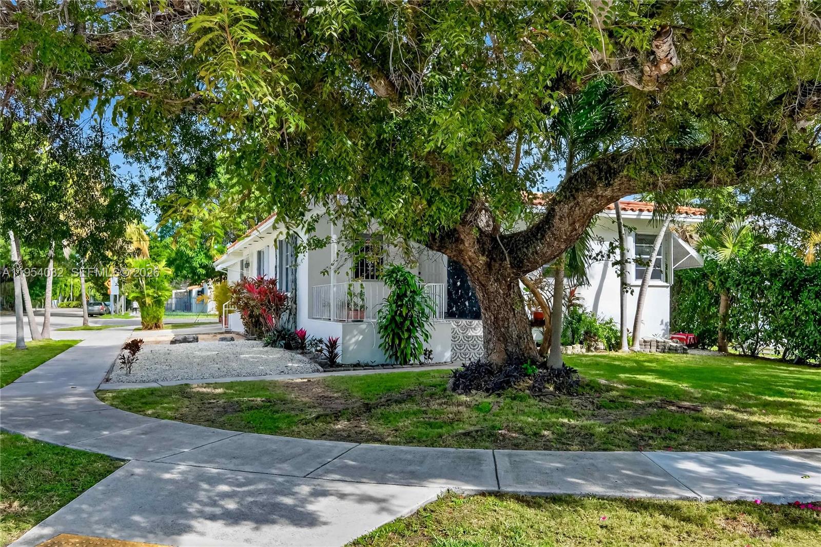 SILVER BLUFF EST SEC C - Residential