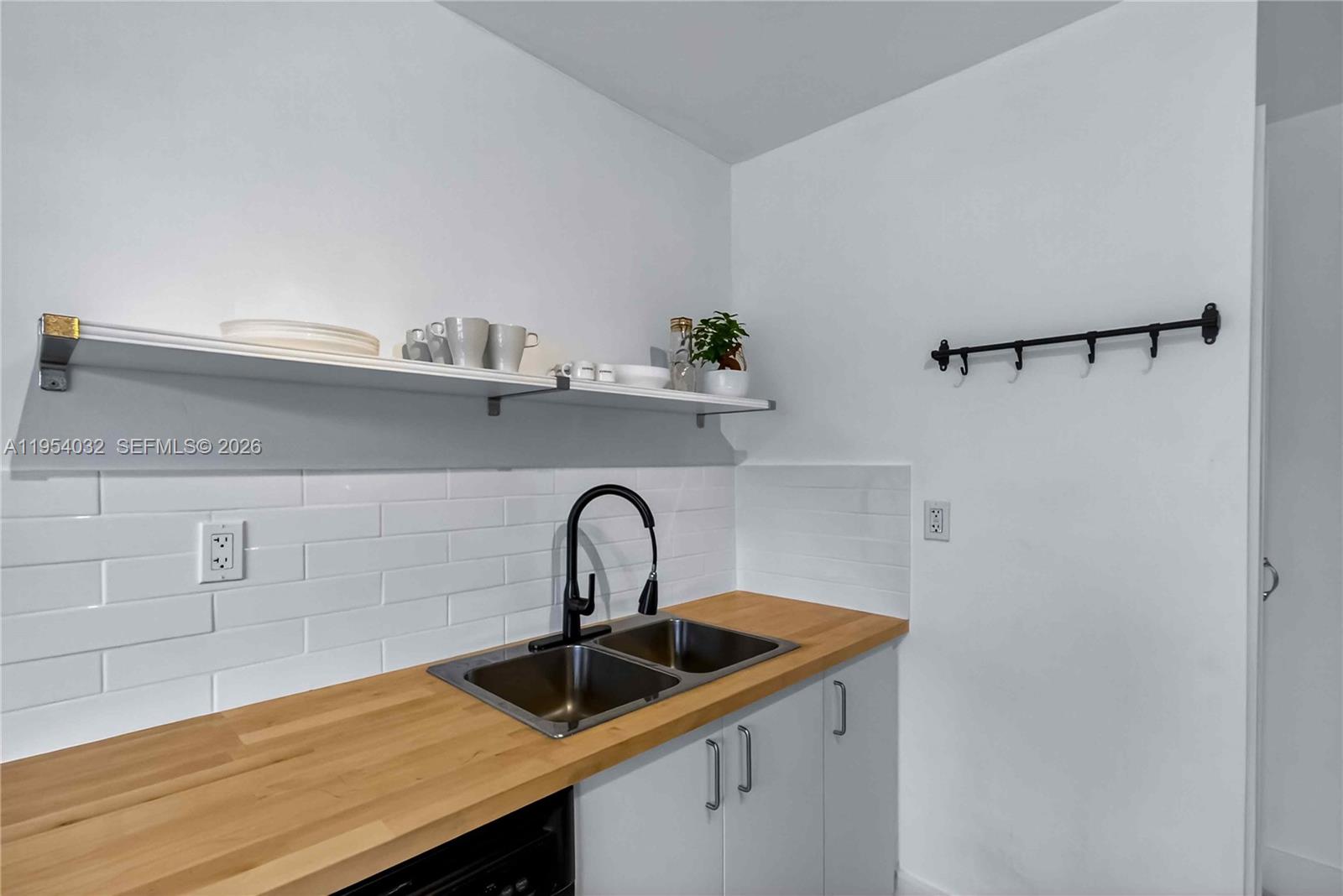 SILVER BLUFF EST SEC C - Residential