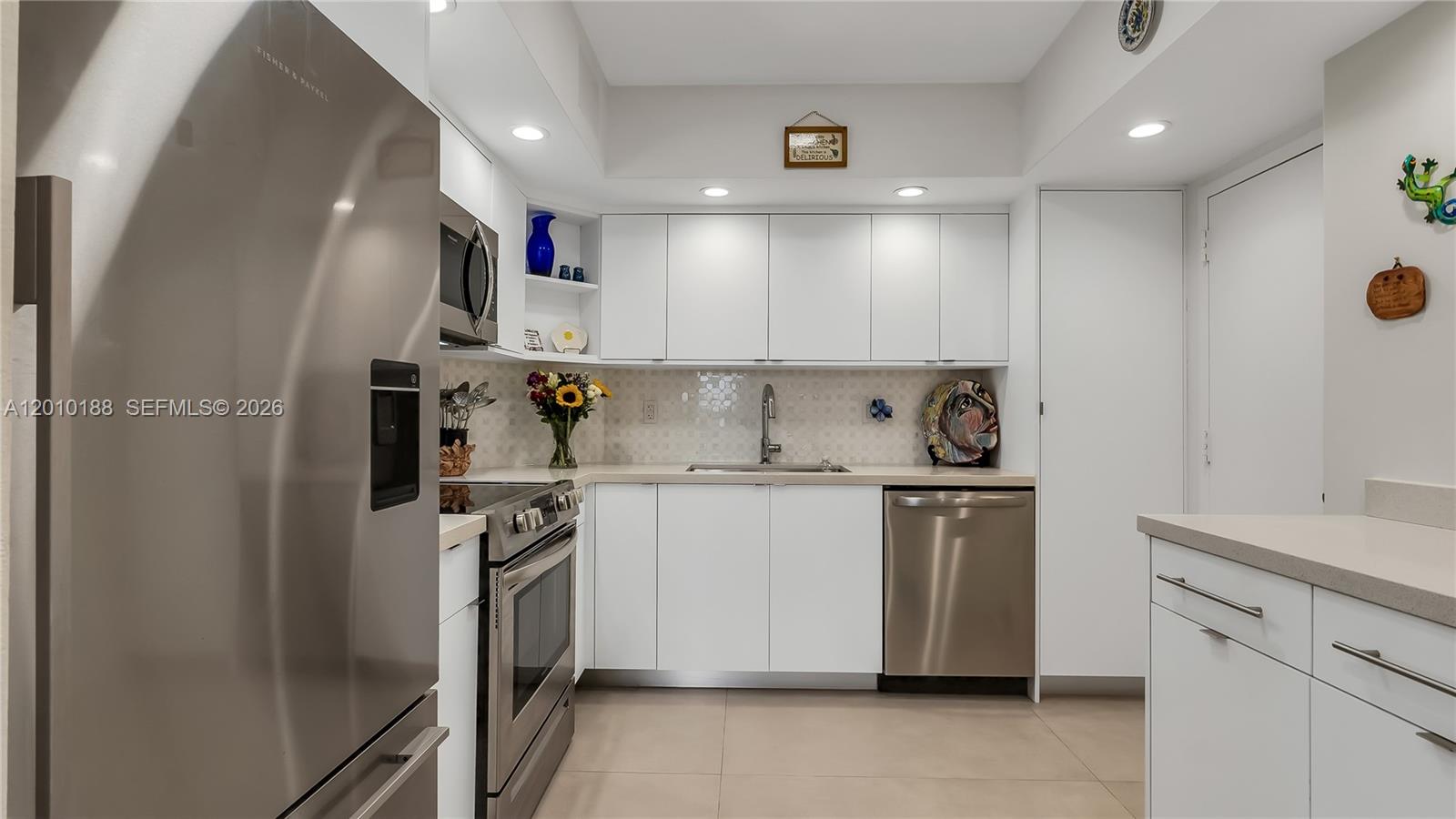 ARLEN HOUSE CONDO - Residential