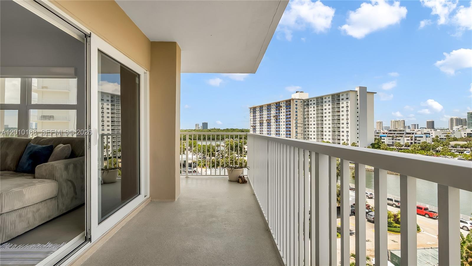ARLEN HOUSE CONDO - Residential